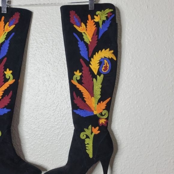 Alice + Olivia Corin Embroidered Suede Tall Heeled Boots Black Womens Size 5 - Picture 2 of 11